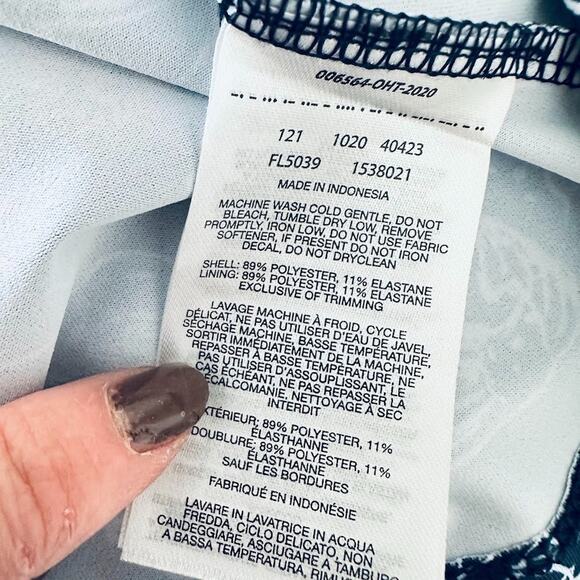 Columbia PFG Freezer III Tank Dress Small Red White Blue Patriotic American Fish - Picture 7 of 8